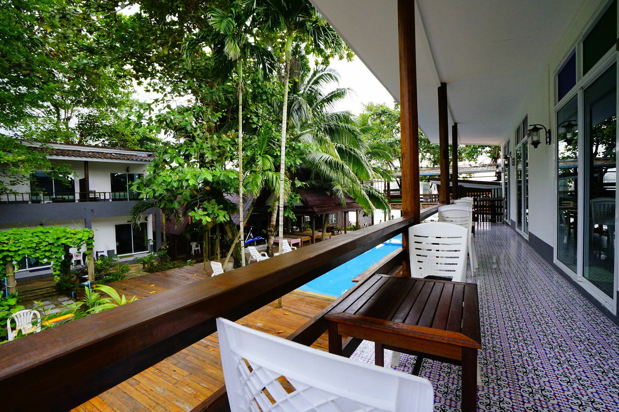 Resort Apple Beachfront 3*