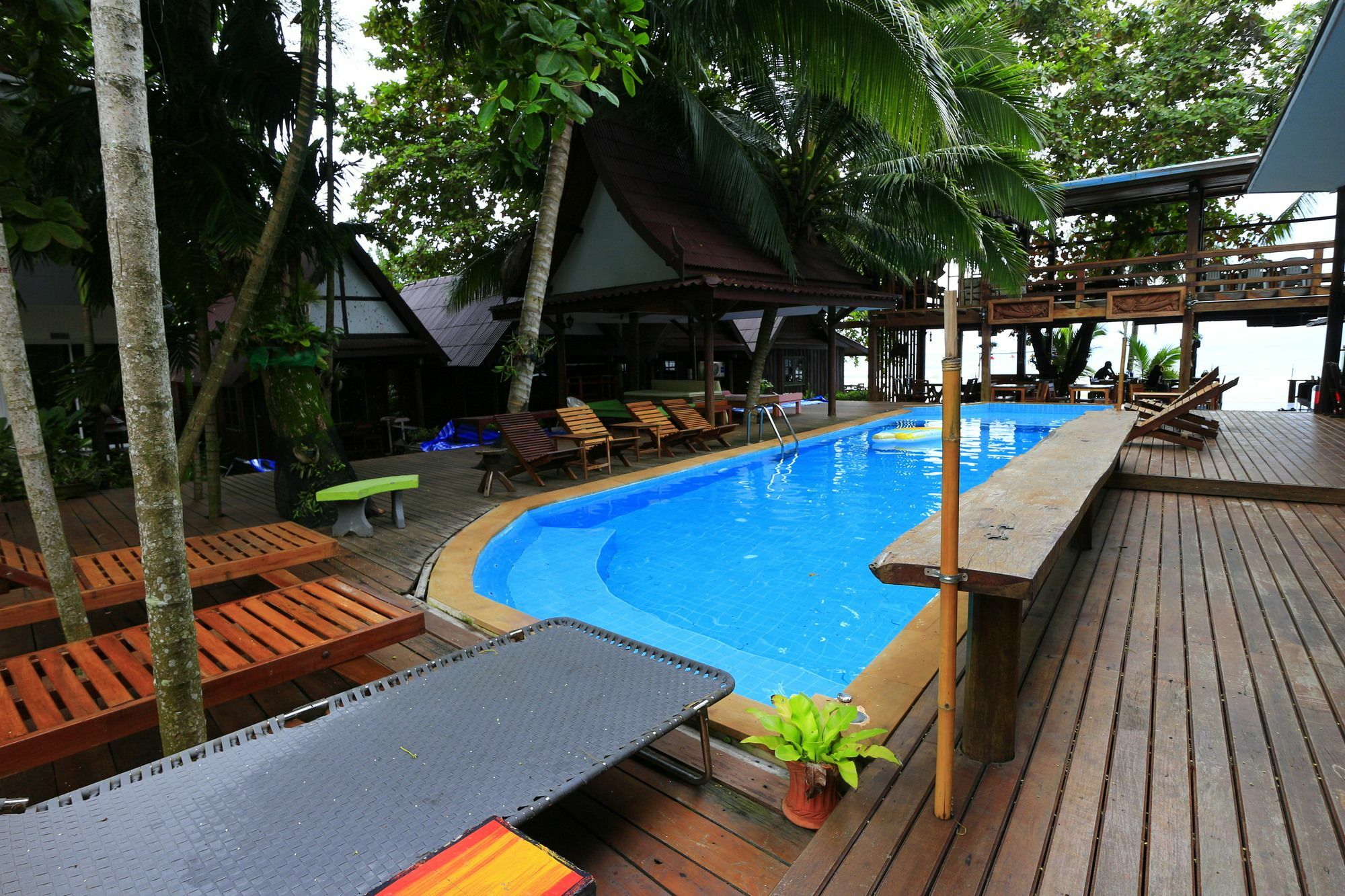Apple Beachfront 3* Trat