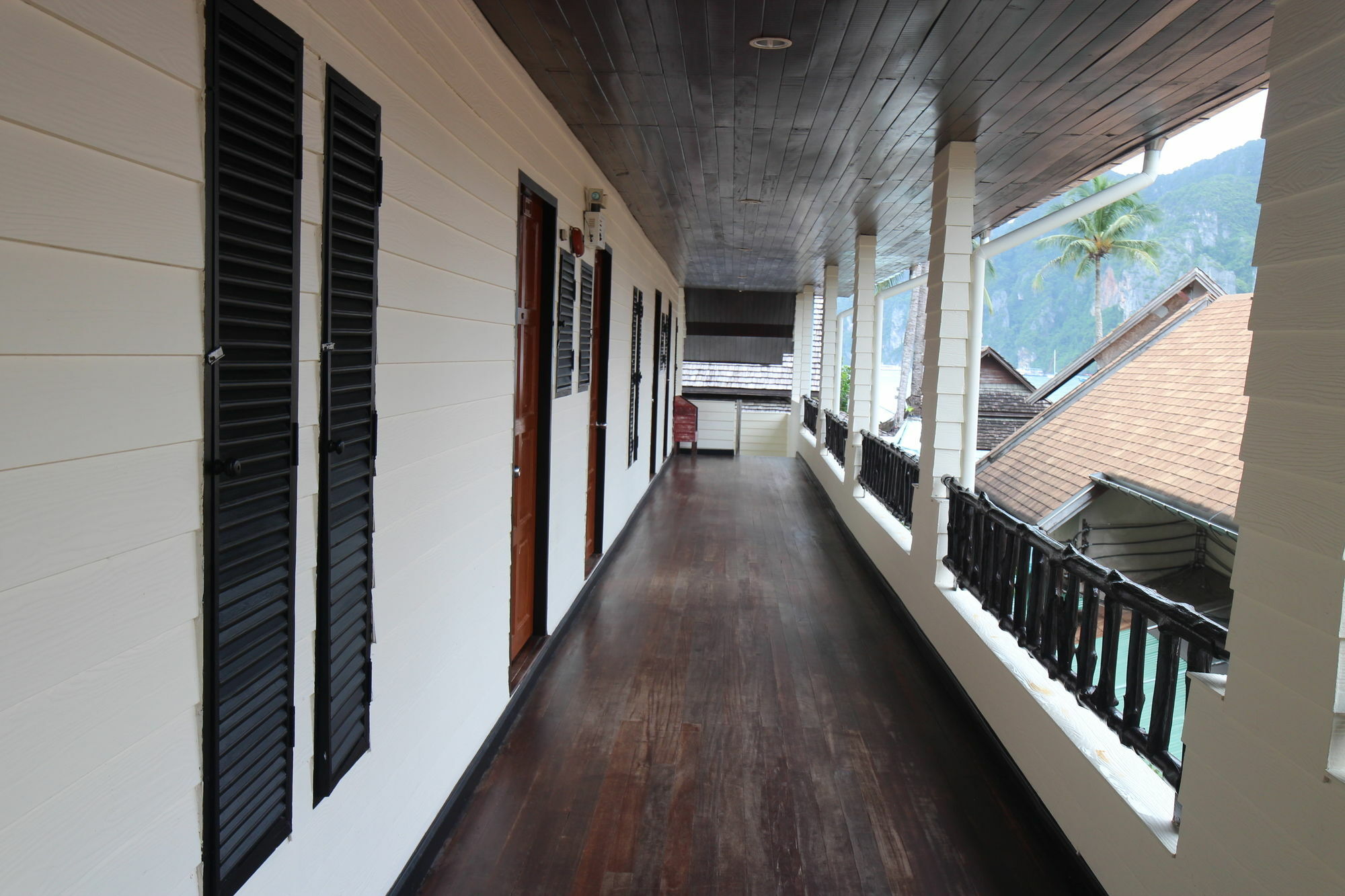 Banyan Hotel