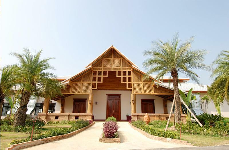 Resort Phowadol 4*