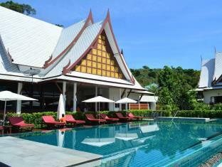 Bhu Tarn & Resort
