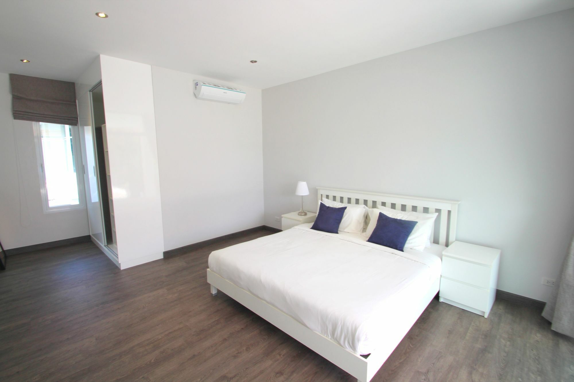 Villa 5 Bedrooms Mansion B3
