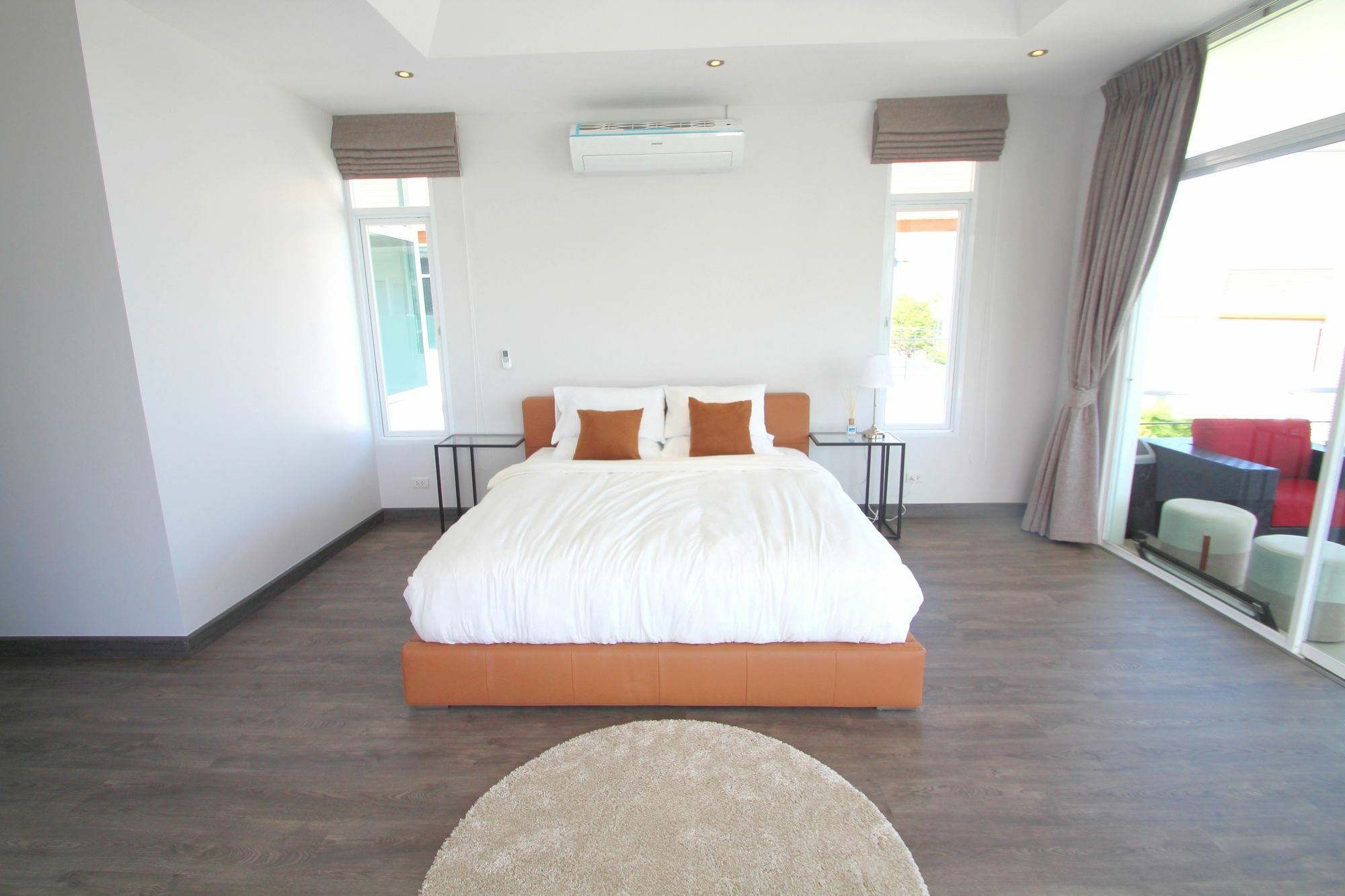 5 Bedrooms Mansion B3