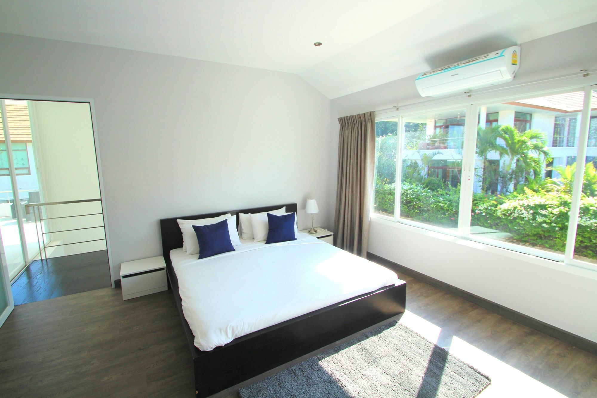 5 Bedrooms Mansion B3
