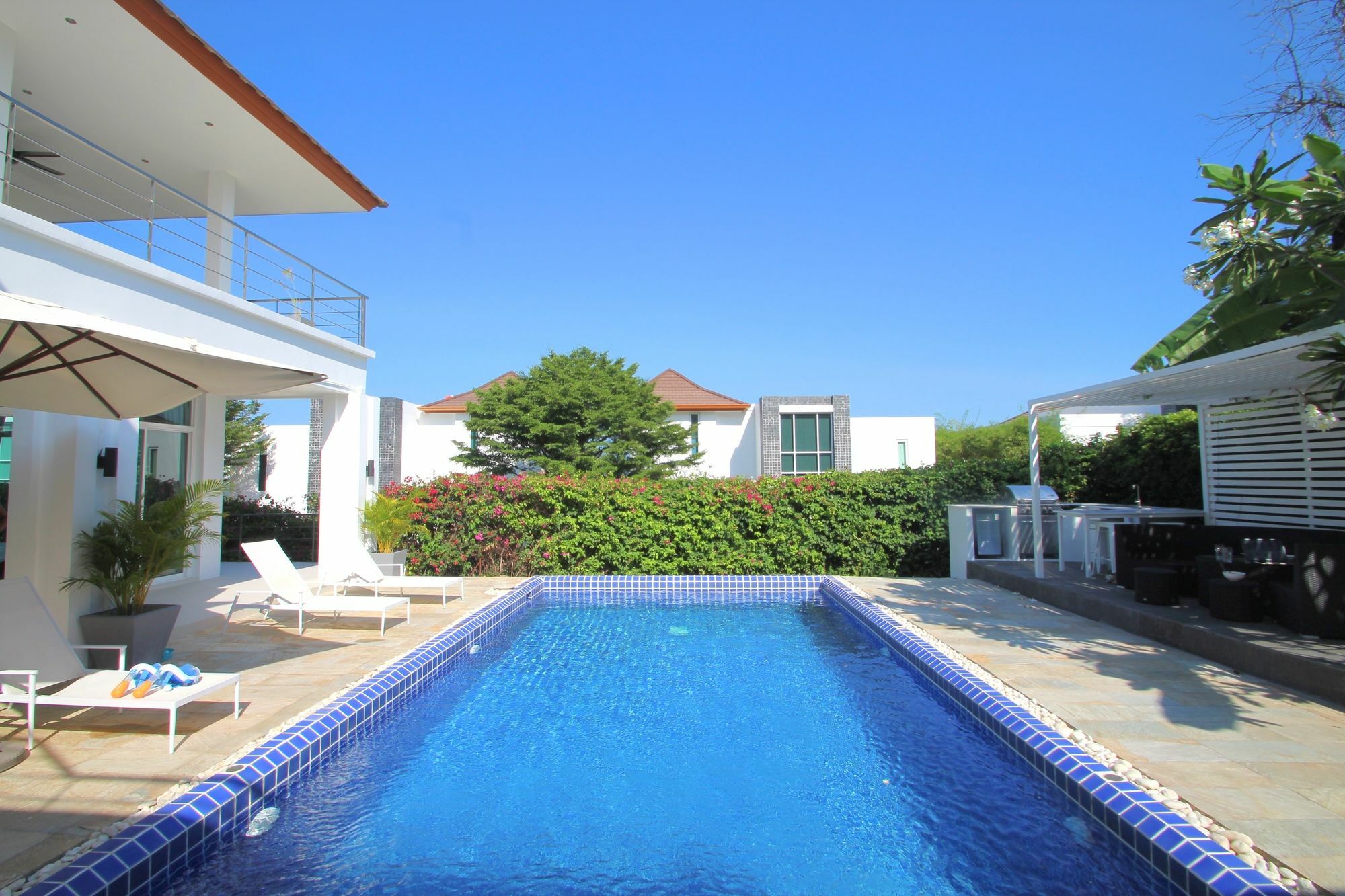 5 Bedrooms Mansion B3
