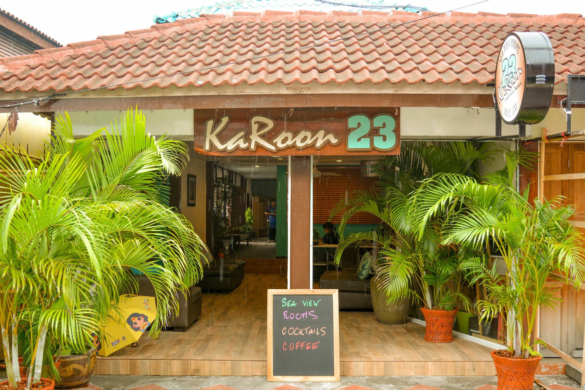 Karoon Hut Guest house