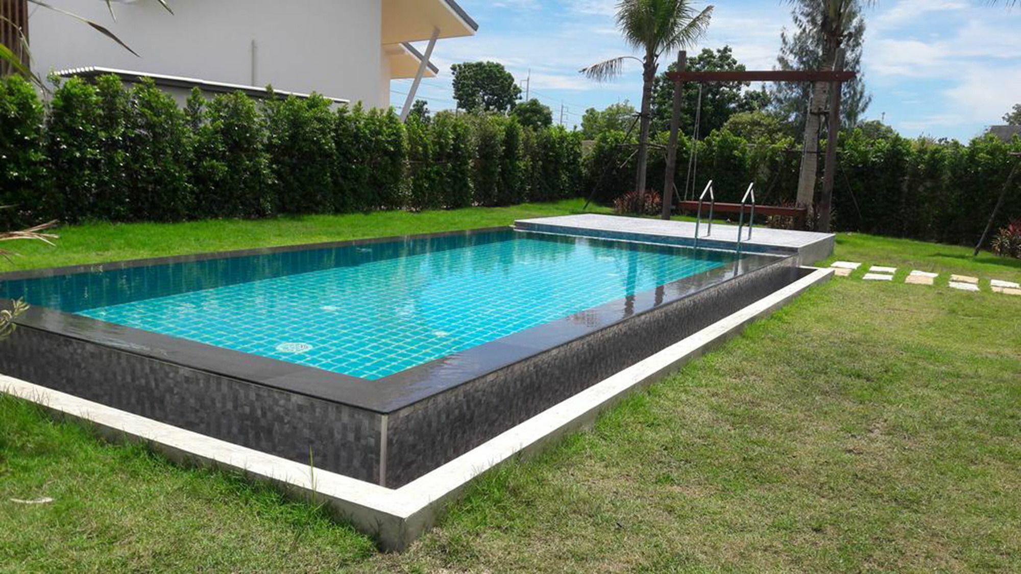 Proud Hua Hin Hotel 3*