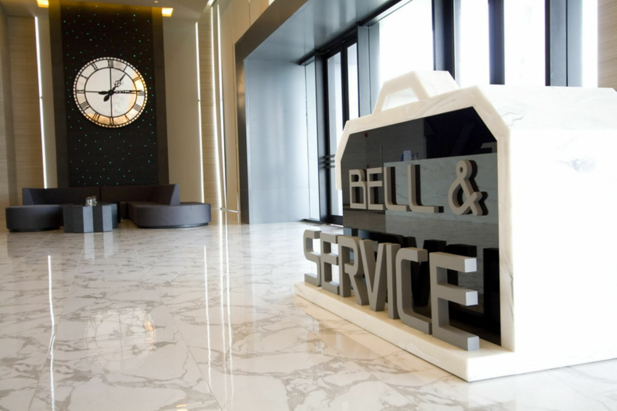 Tsix5 Phenomenal Hotel