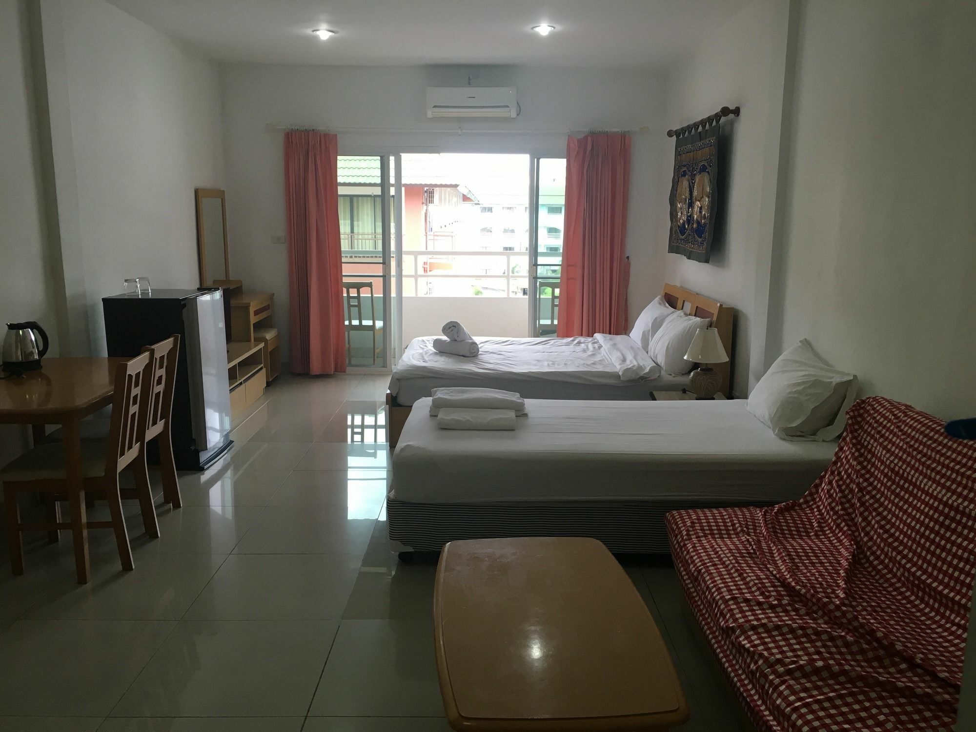 Jomtien Hostel 2*