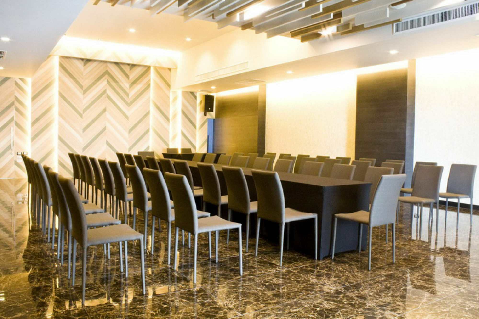 Tsix5 Phenomenal Hotel 5*