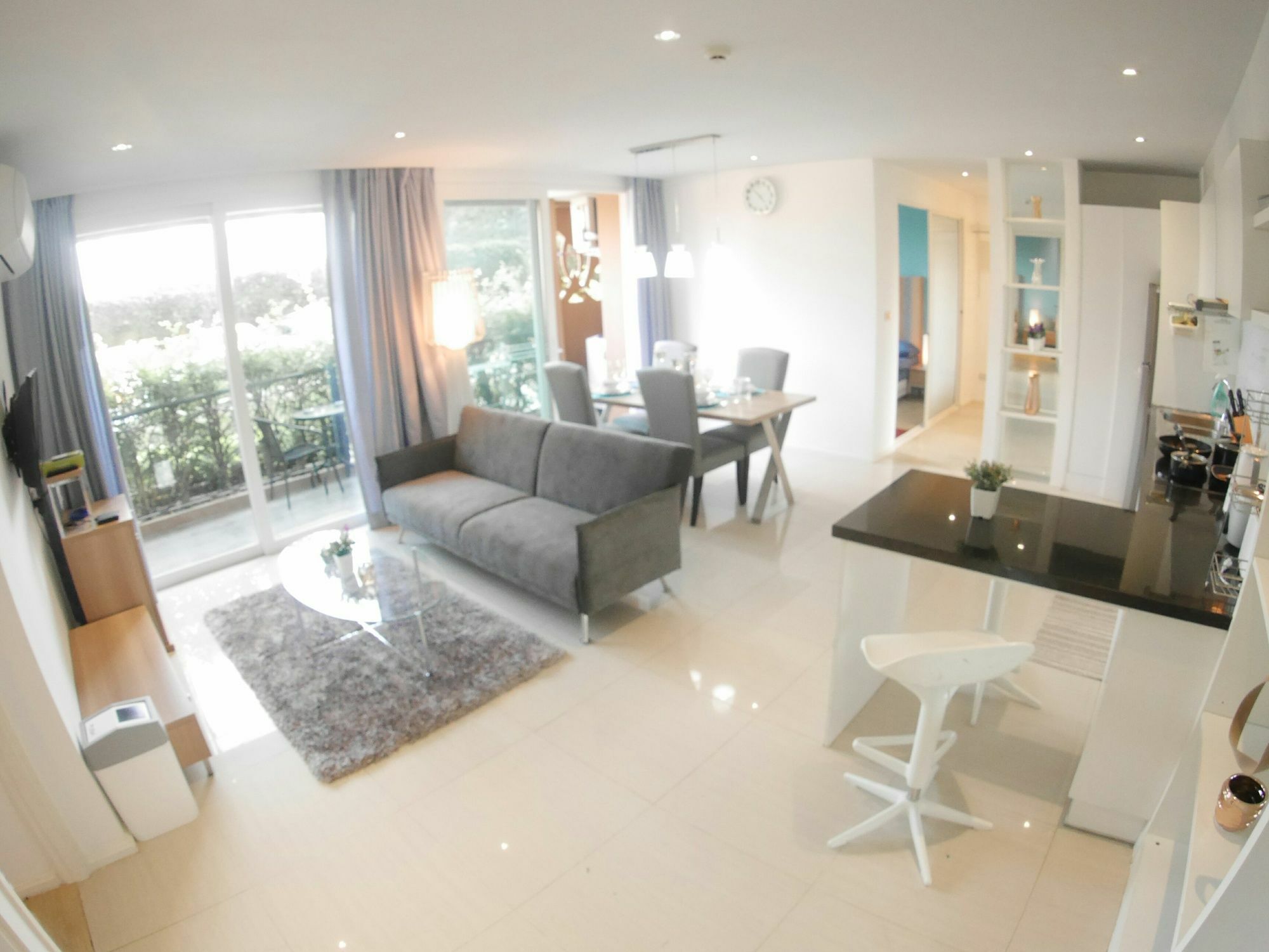 Atlantis & Water Park By The Sea Hotel Pattaya