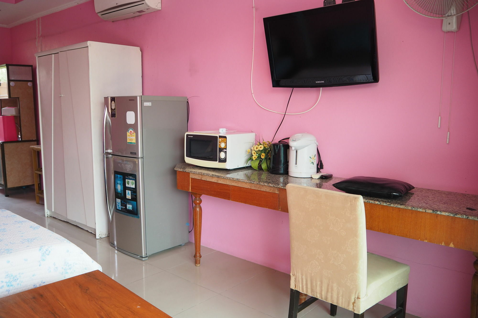 Bb House Residences *