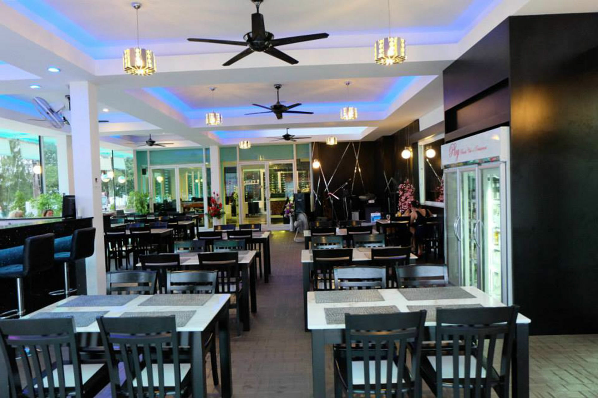 Phuket Seaview Resotel Aparthotel