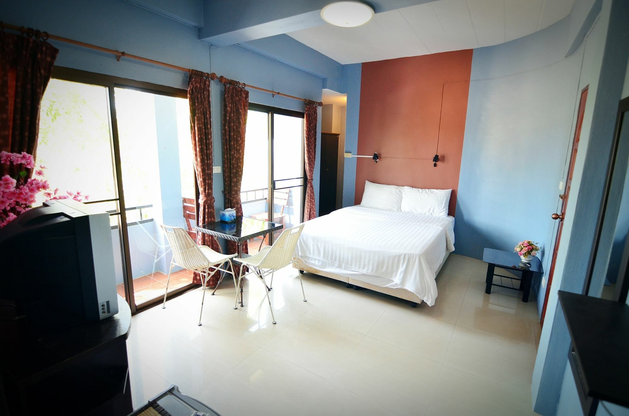 The Famous House - Guest house *