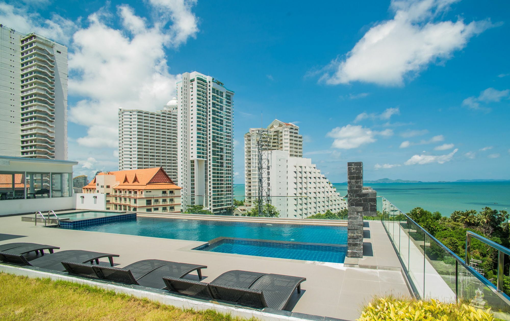 Apartment Serenity Wongamat By Patsamon