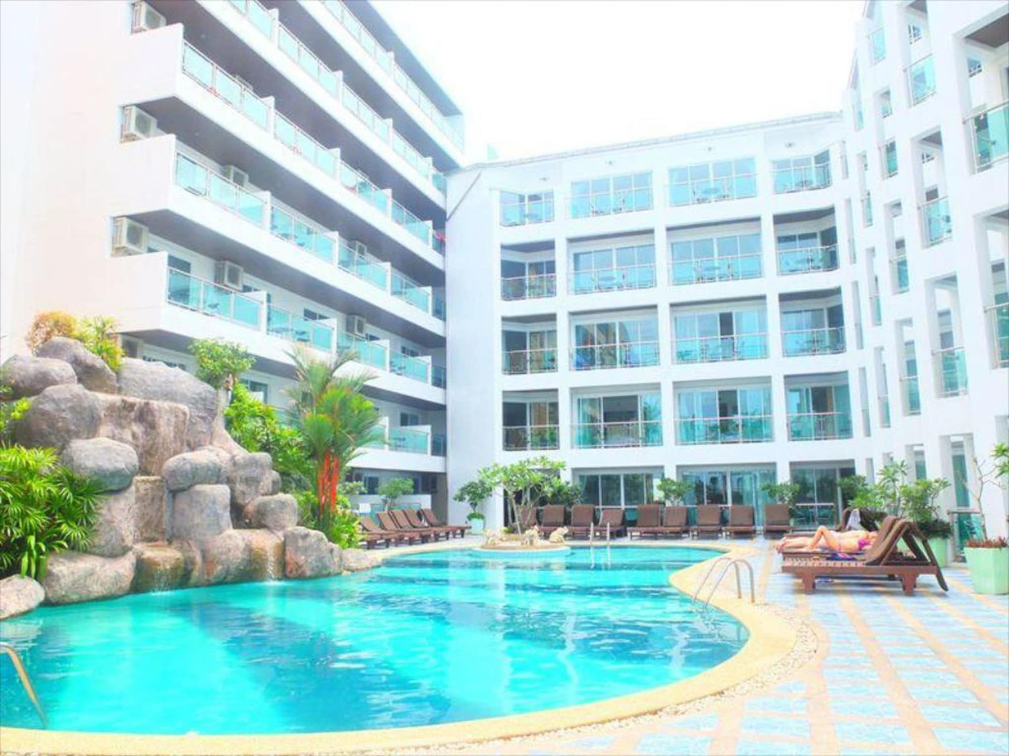 Hotel Dragon Pattaya Jomtien Beach