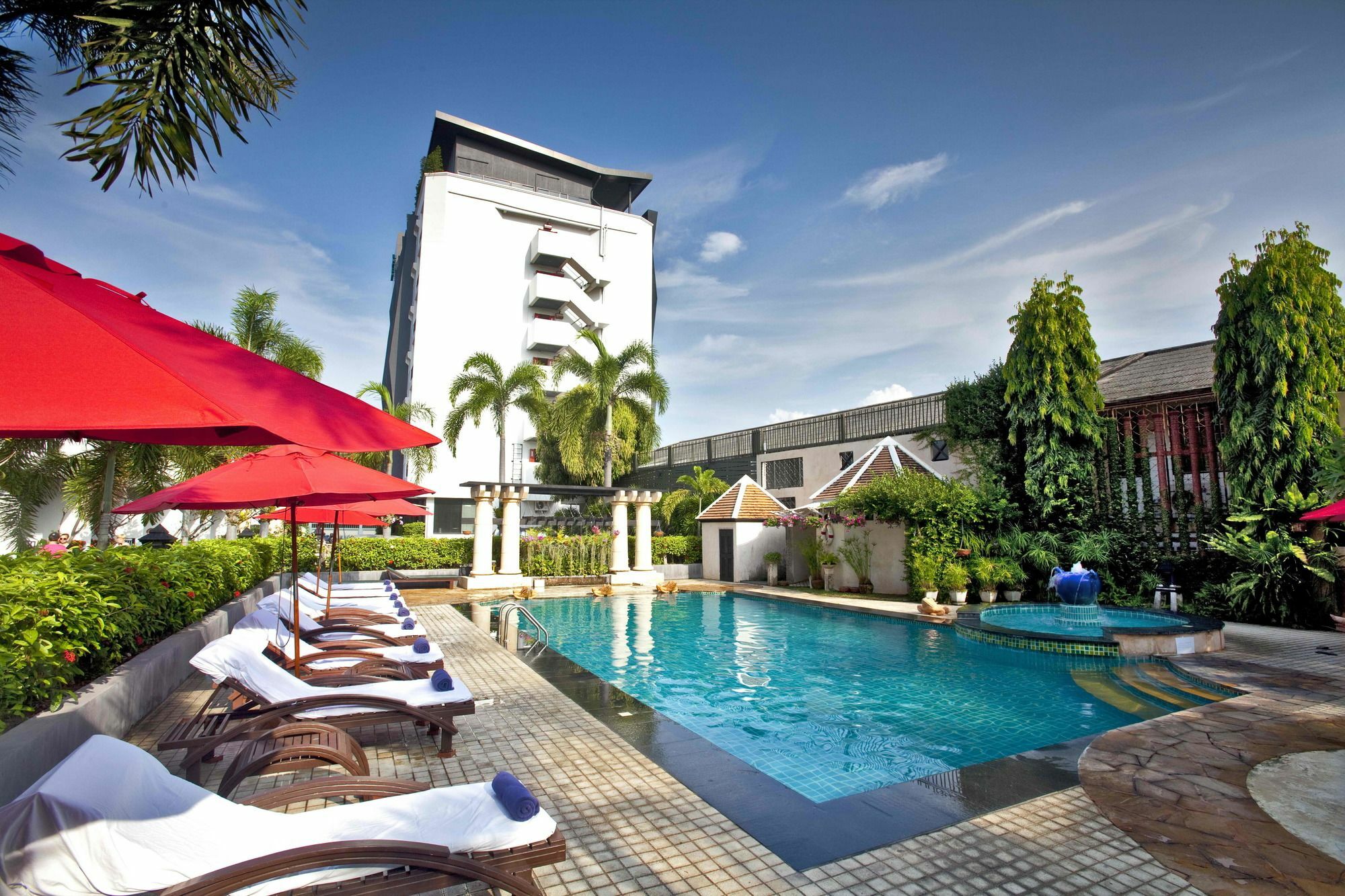 Asleep By Lantana Hostel Pattaya
