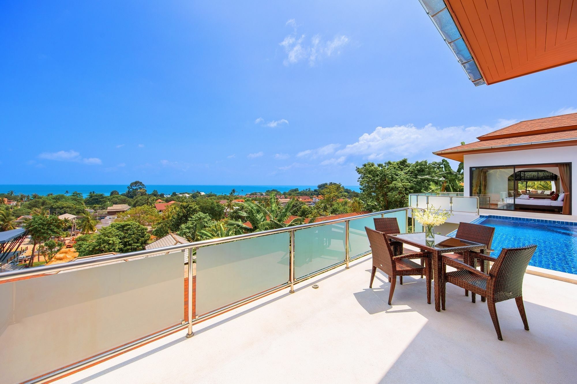Sunny Banks - Modern Sea View 4 Bed Pool Maret