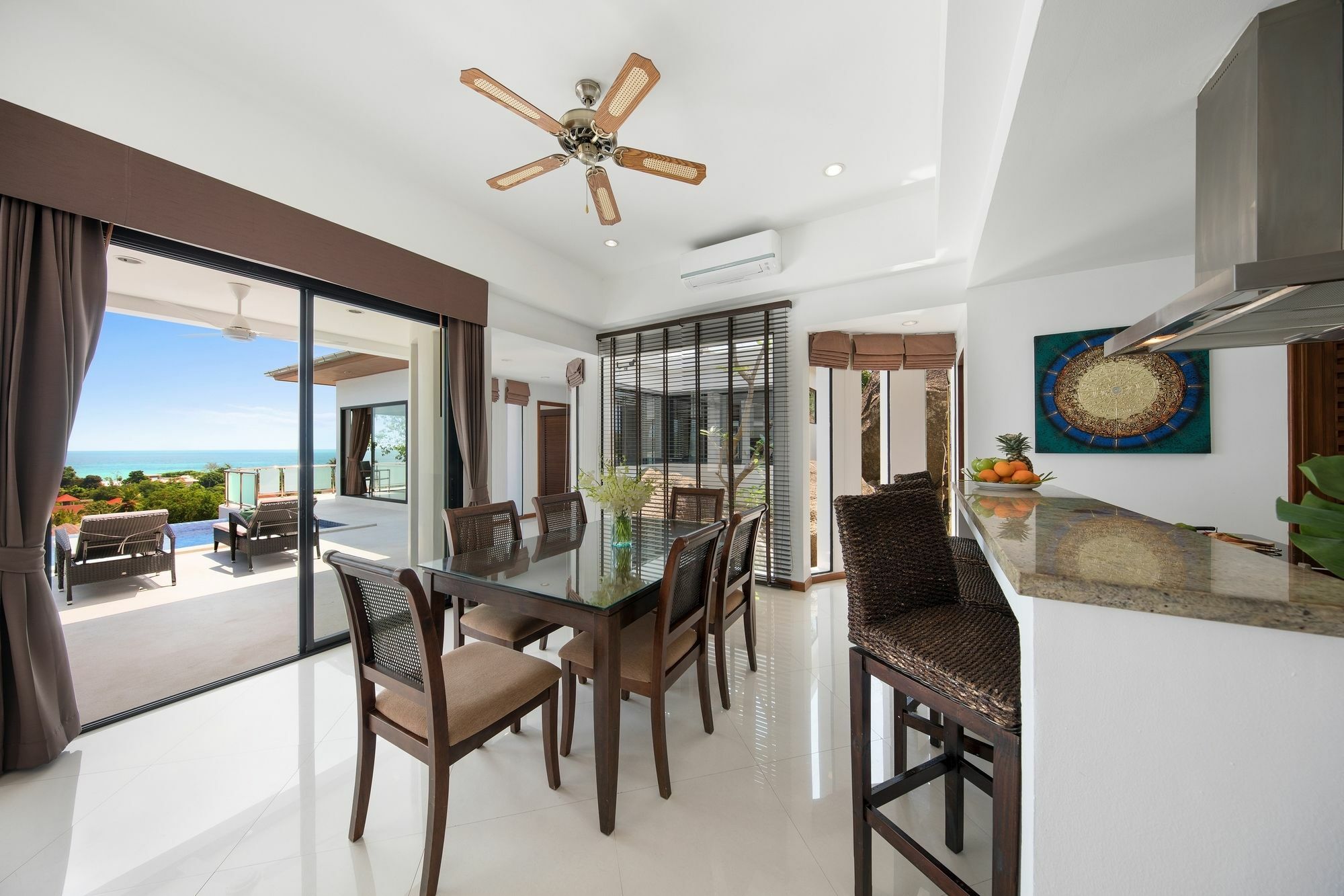 Villa Sunny Banks - Modern Sea View 4 Bed Pool