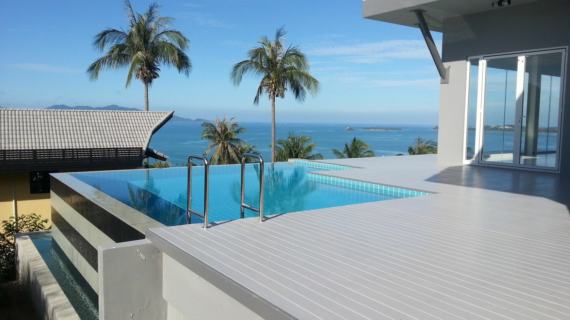 Vicky Samui Mae Nam