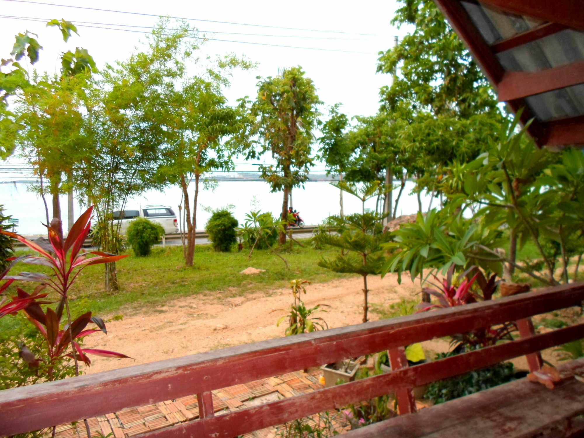 Hotel Bangrak 2*