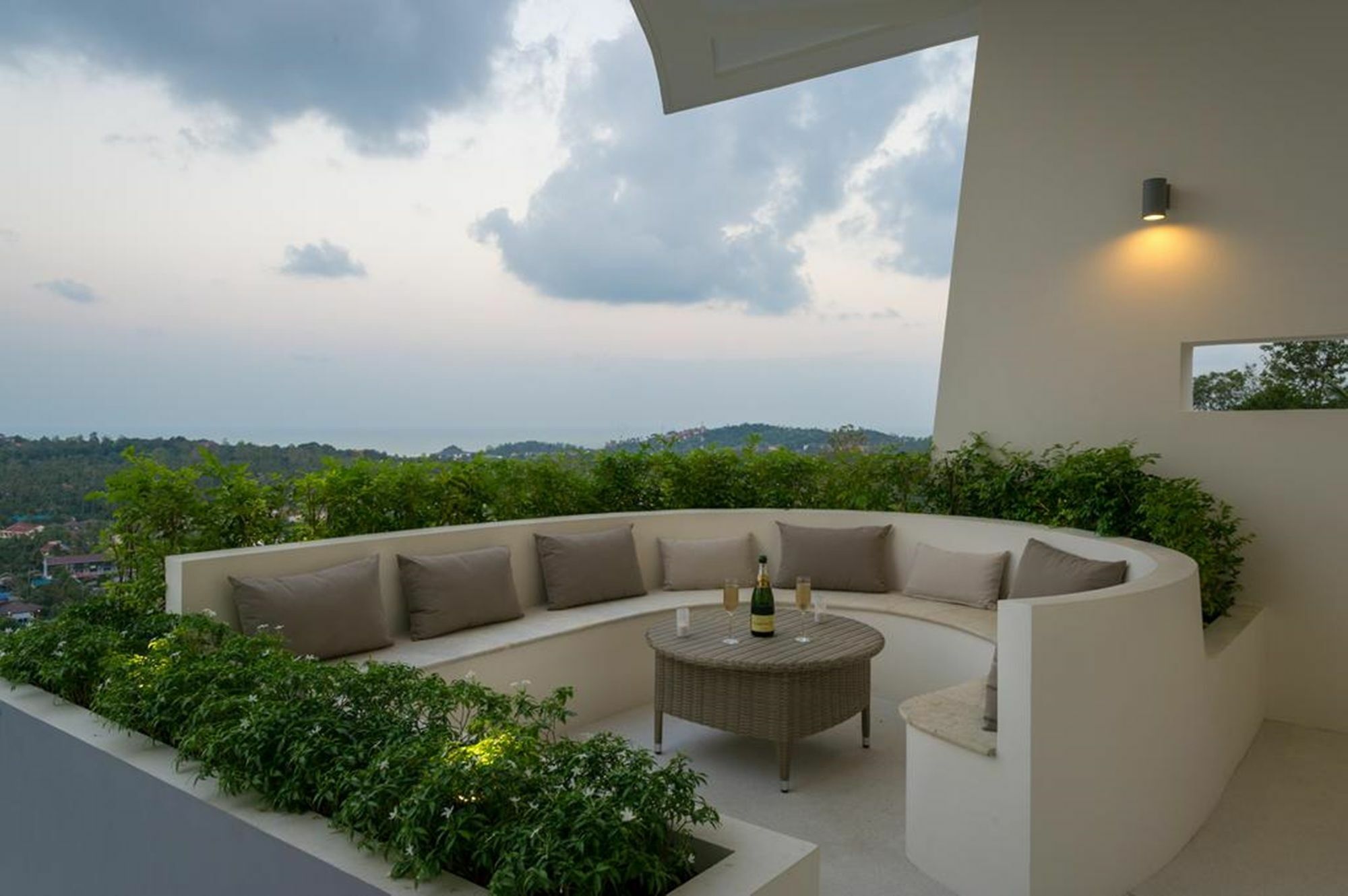 The Ridge 7