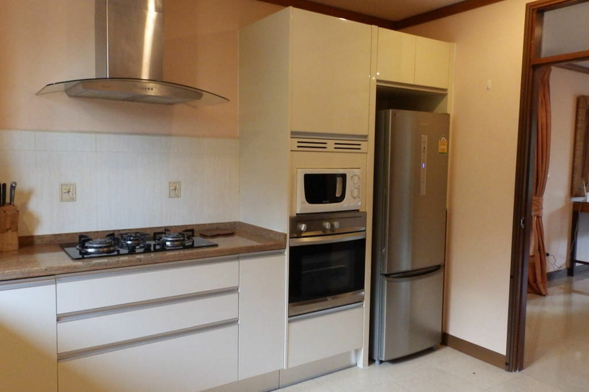 4 Bedroom On Beachfront - Tg43
