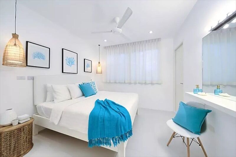 8br Luxury Steps To Villa
