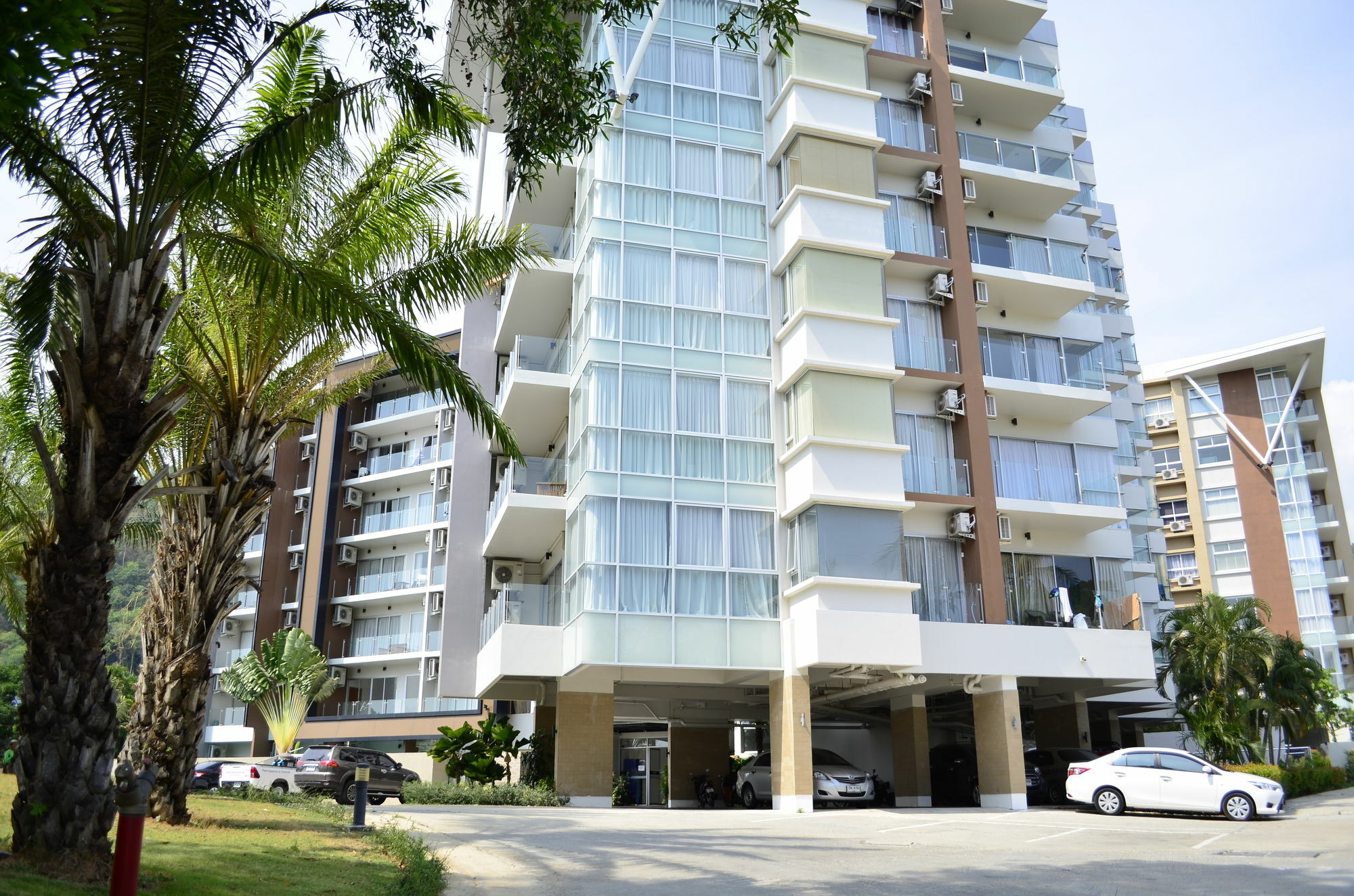 Chic Residences At Karon