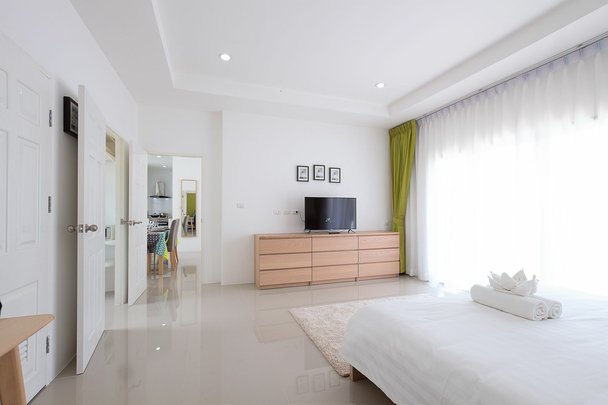 Blue Wave Choengmon Villa *