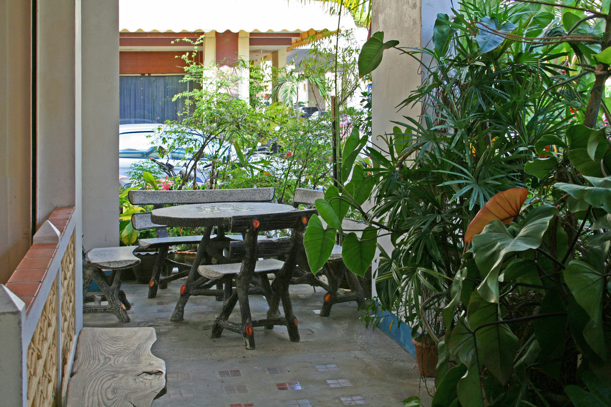 Niku Guest house 2*