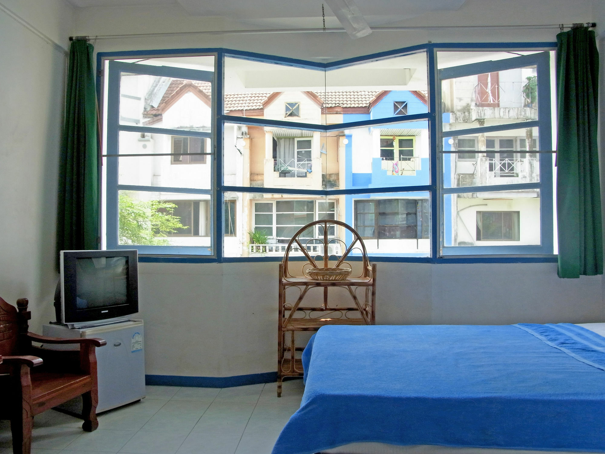Niku Guest house