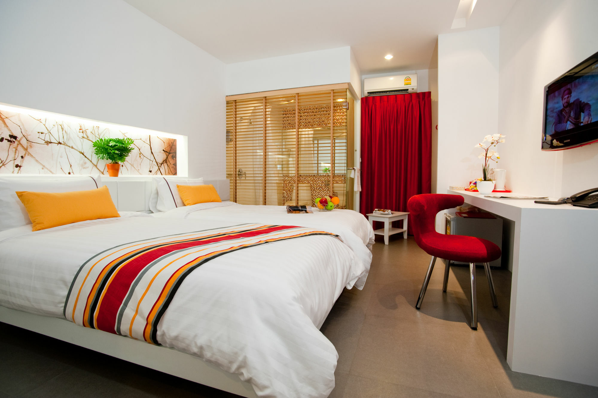 The Gallery Hotel
