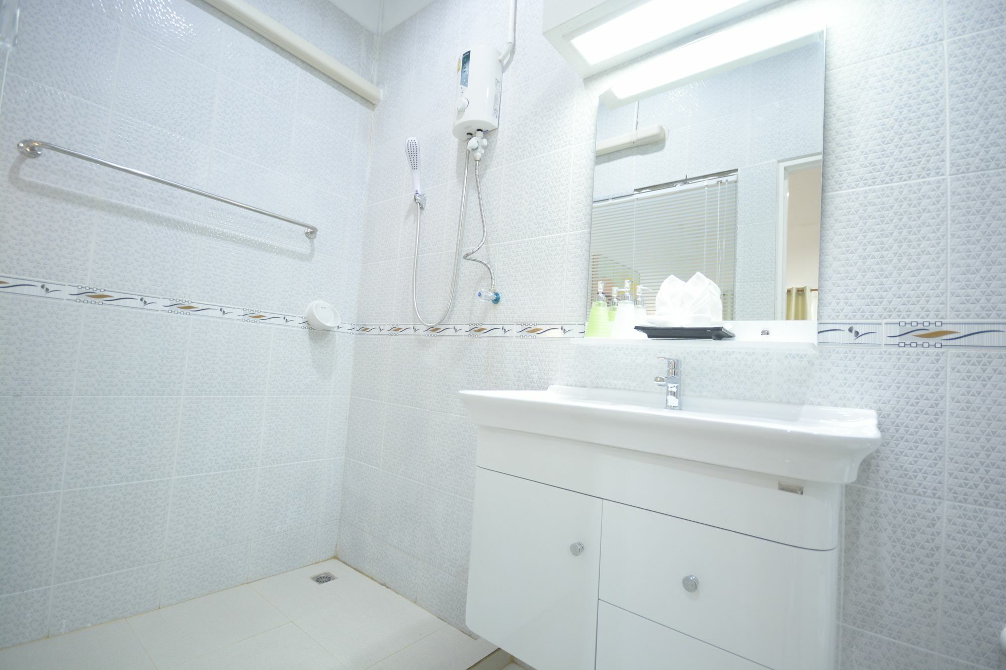 Irest Seafront Hostel Ao Nang