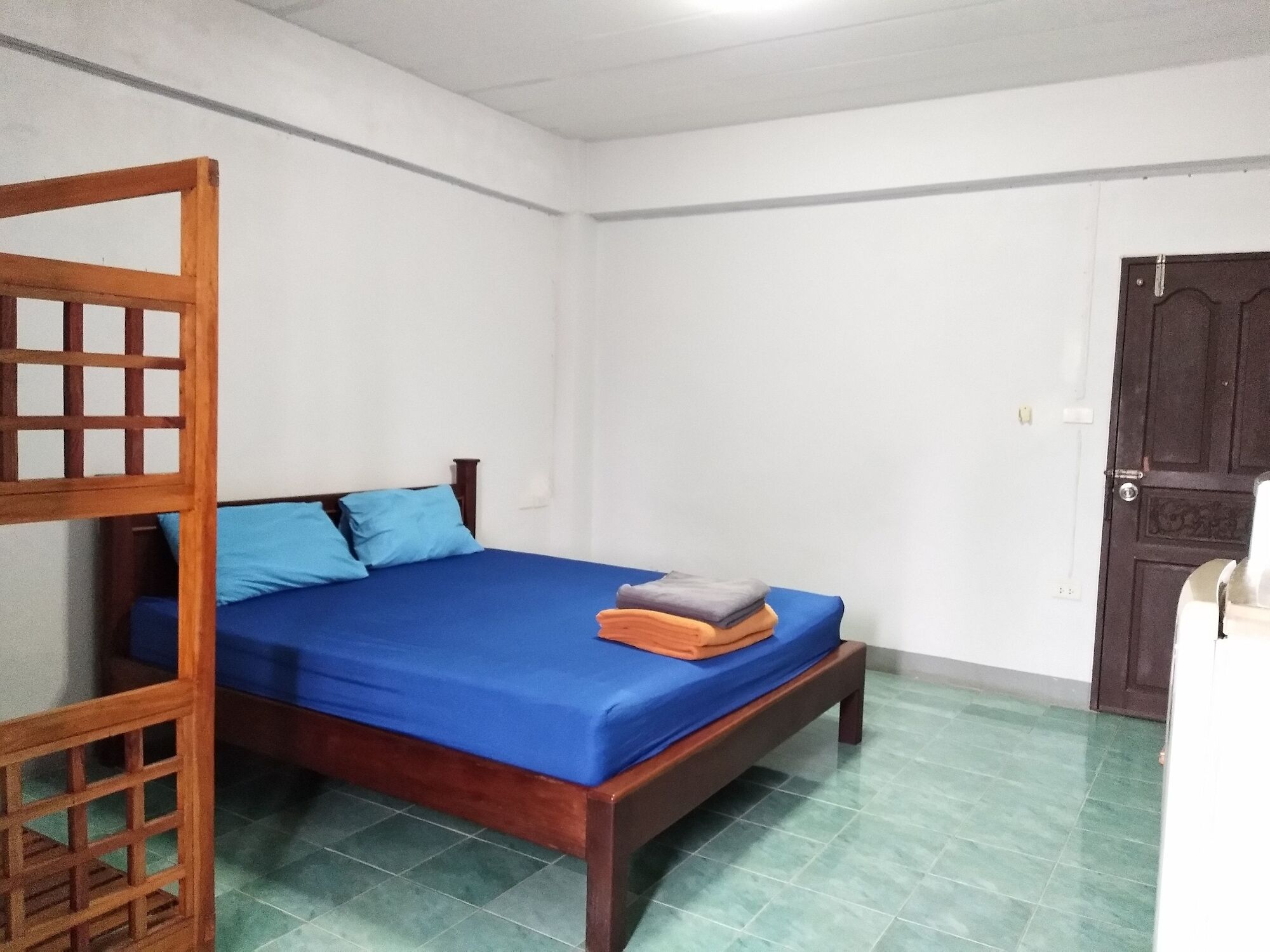 V.j.island View Hotel