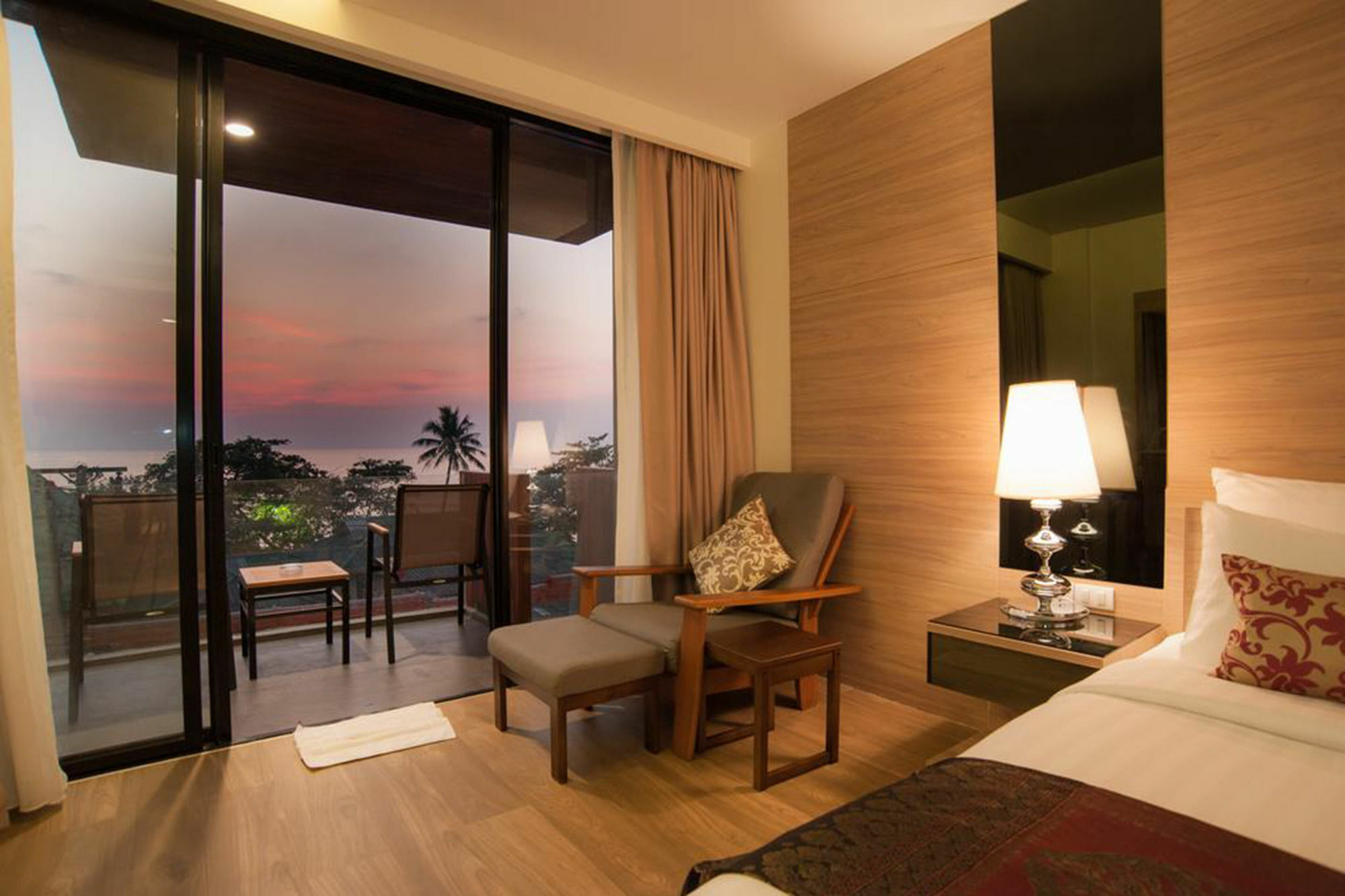 Hotel The Erawan -sha Extra 4*