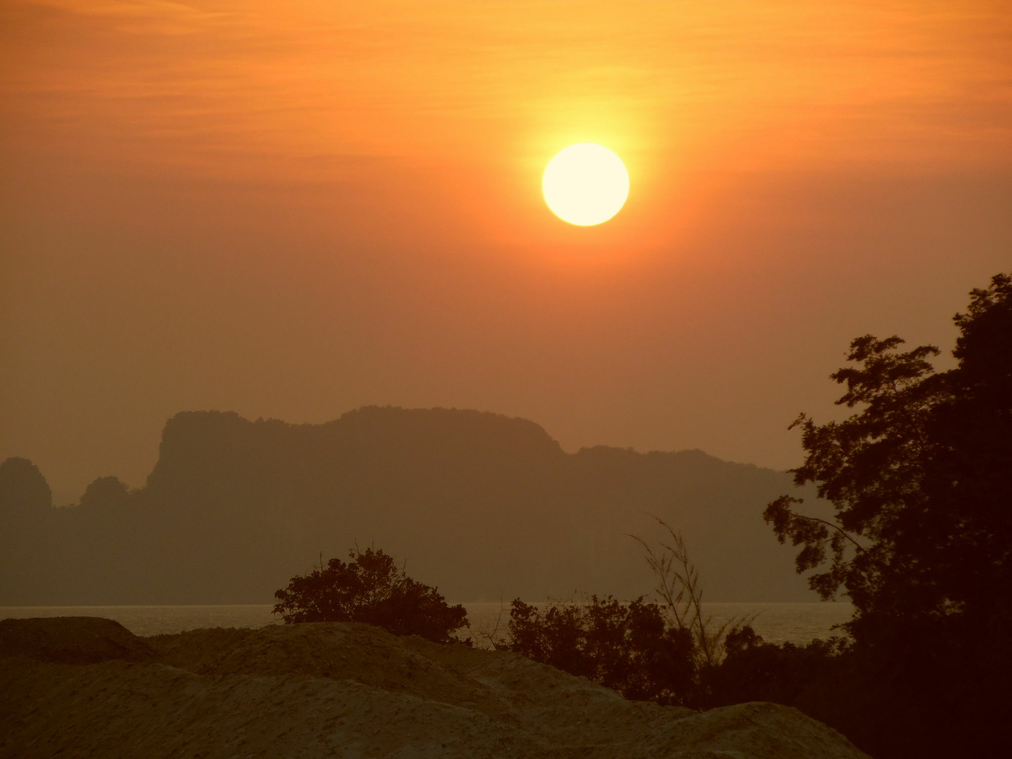 Phu Tubkaek View House Hotel *