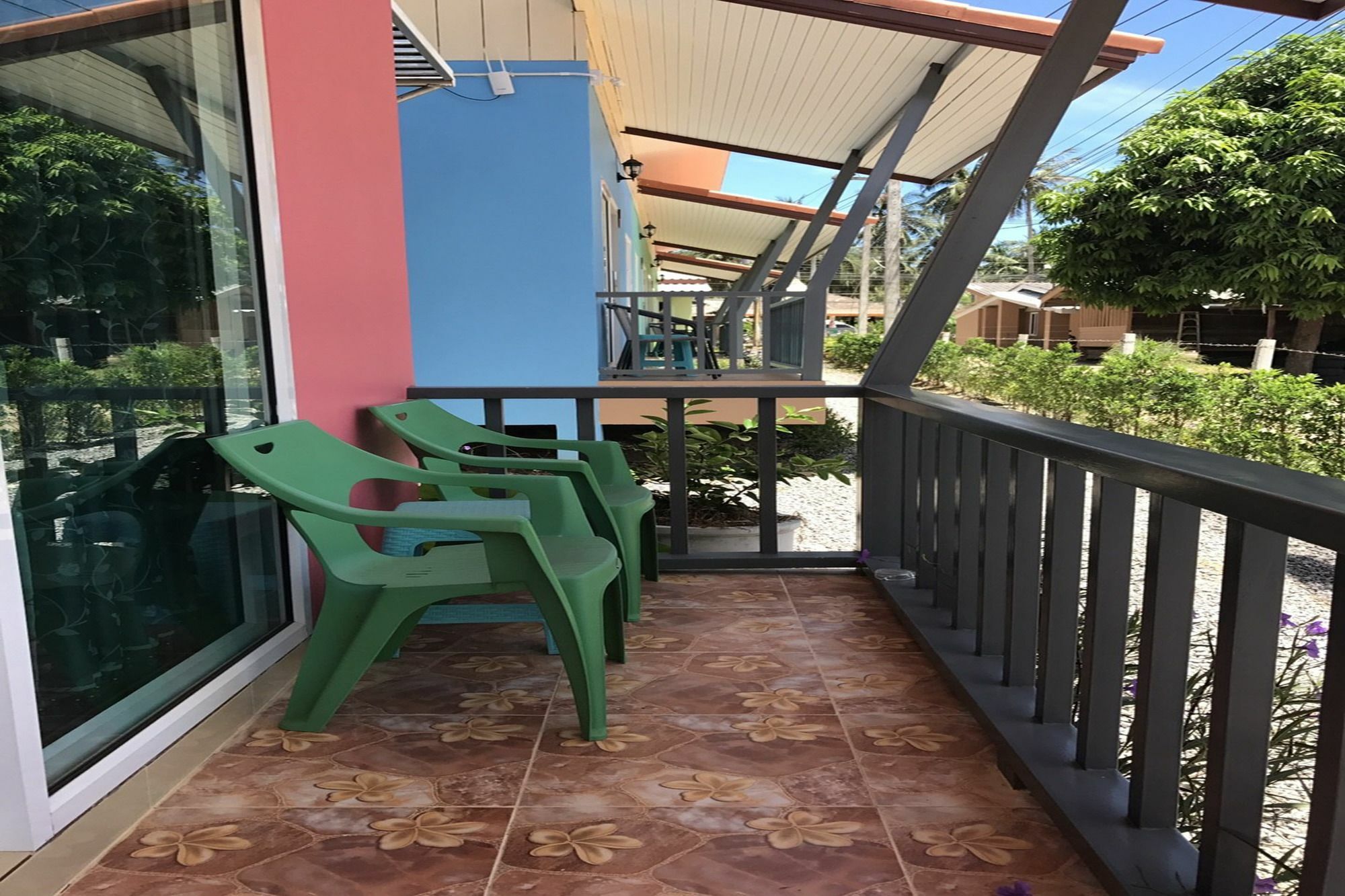 Guest house Baan Sri Lanta 2*