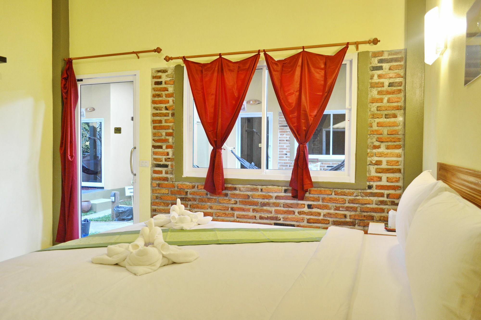 Lanta Baan Nok Guest house 2*