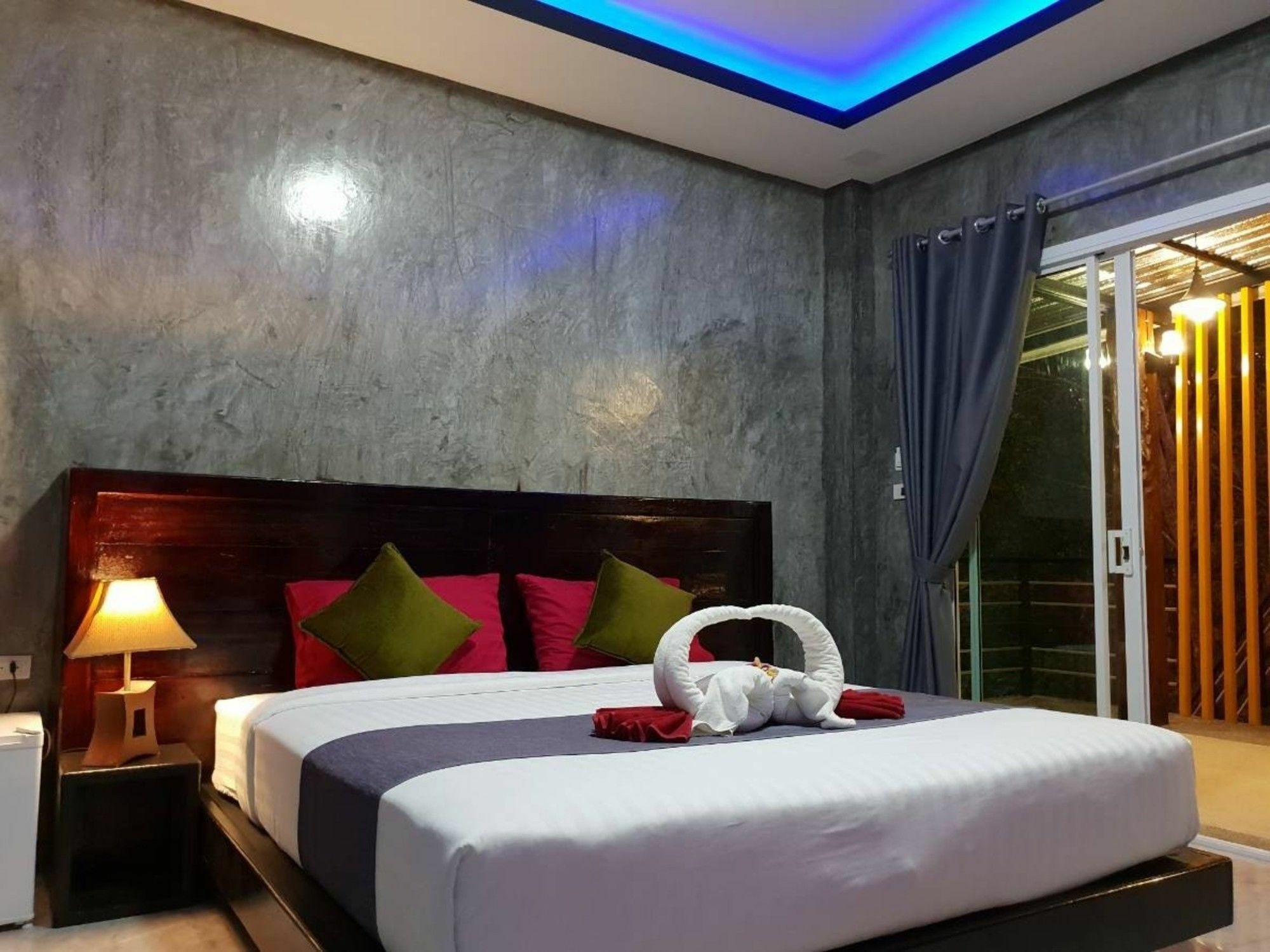 Lanta K Guest house 3*
