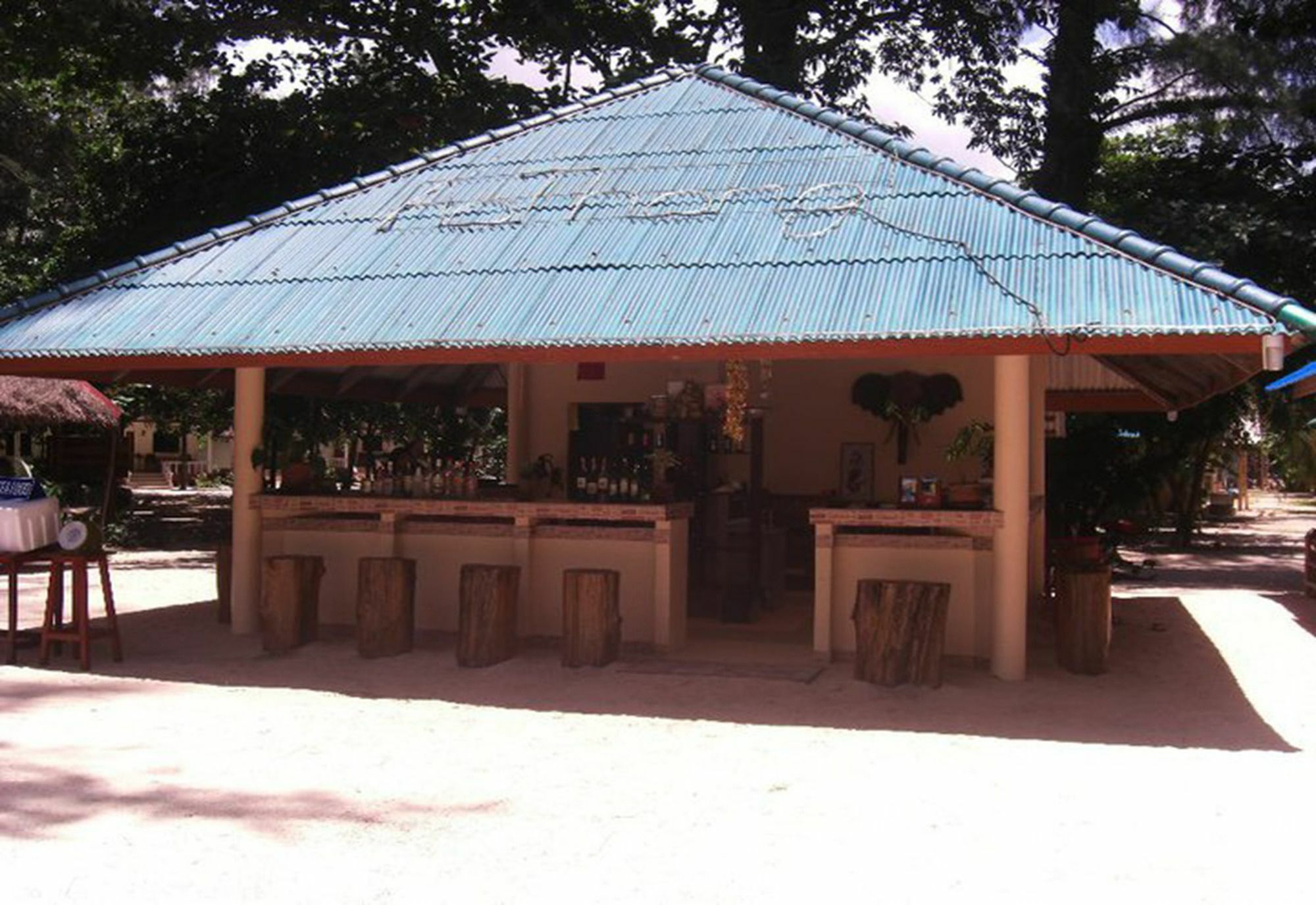 Ao Thong 3* Bang Sak
