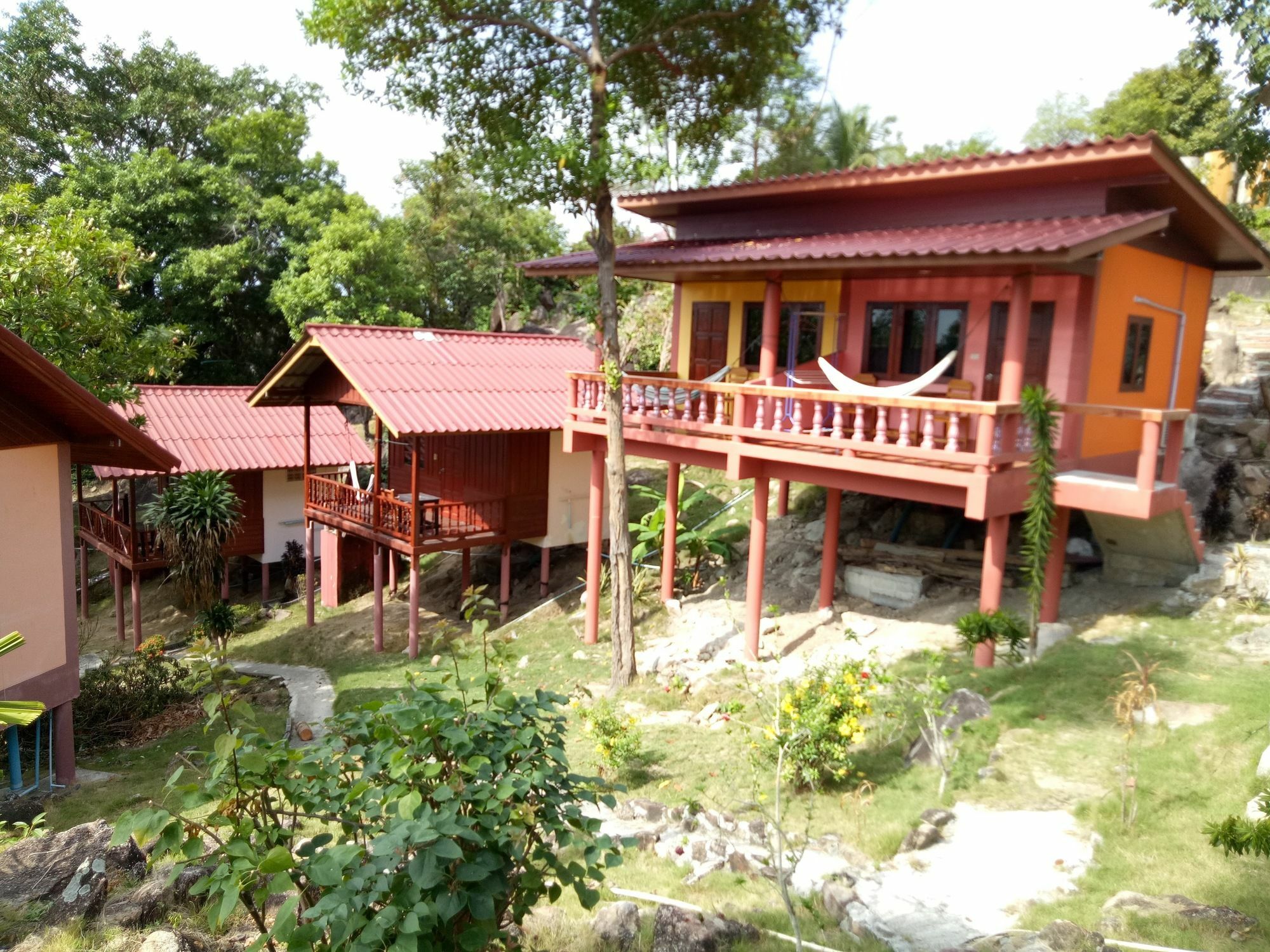 J.b.hut Haad Yao