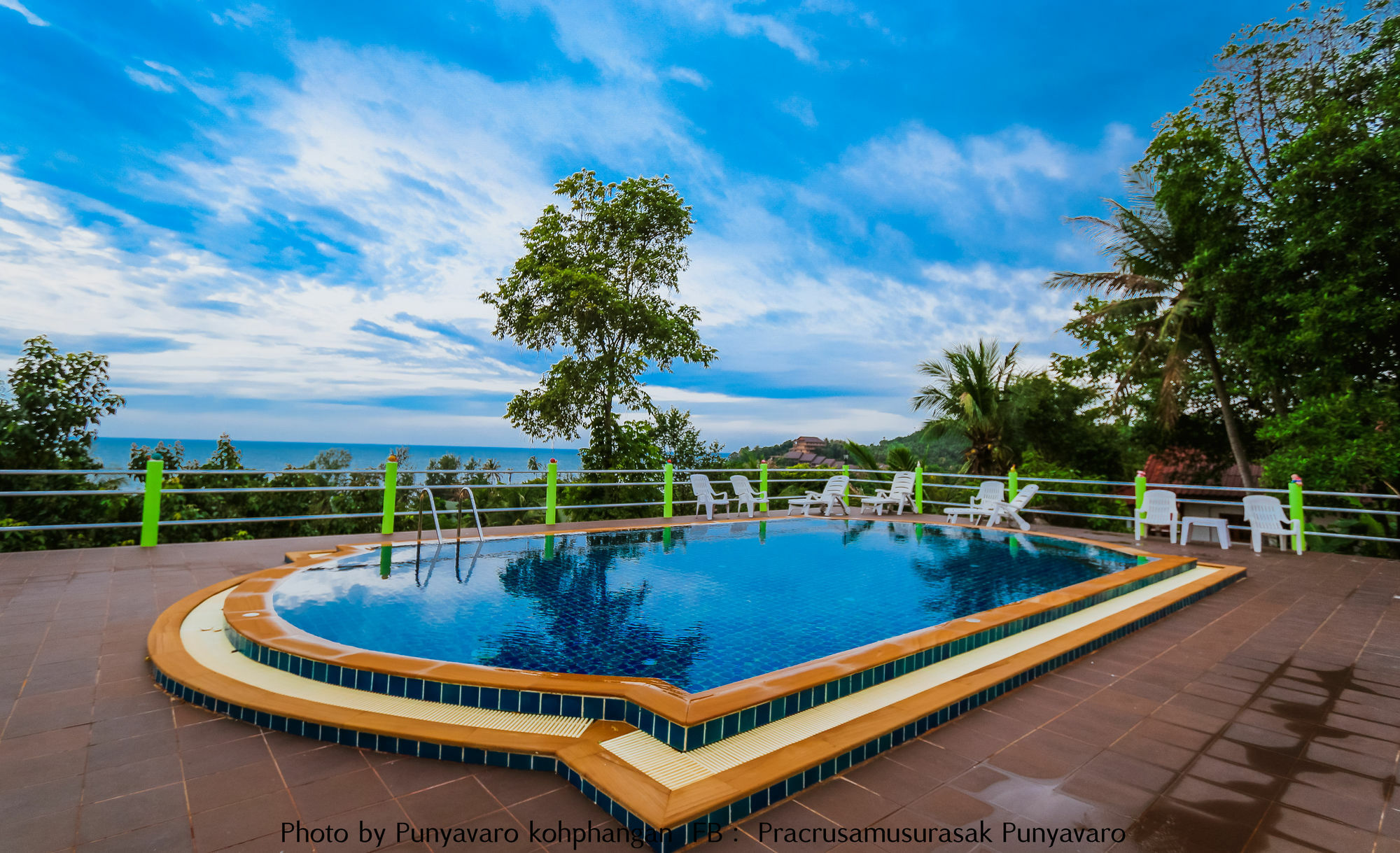 J.b.hut Resort *