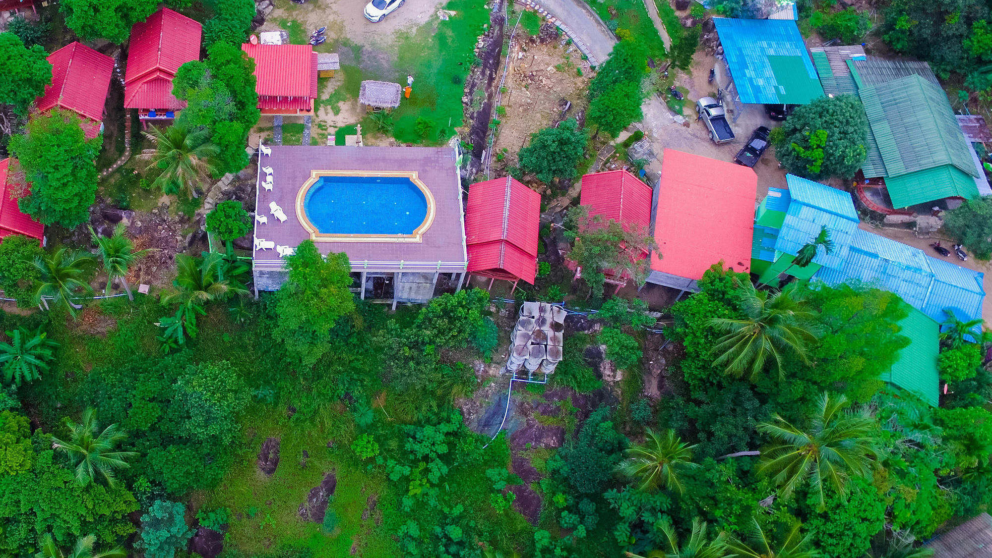 J.b.hut Resort