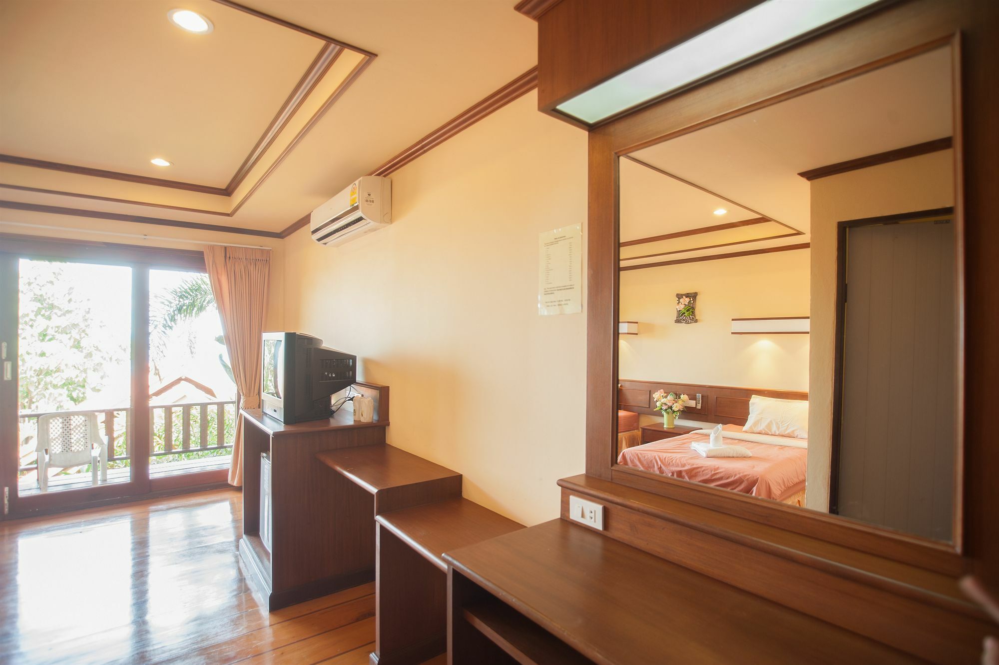 Hotel Niramon Sunview