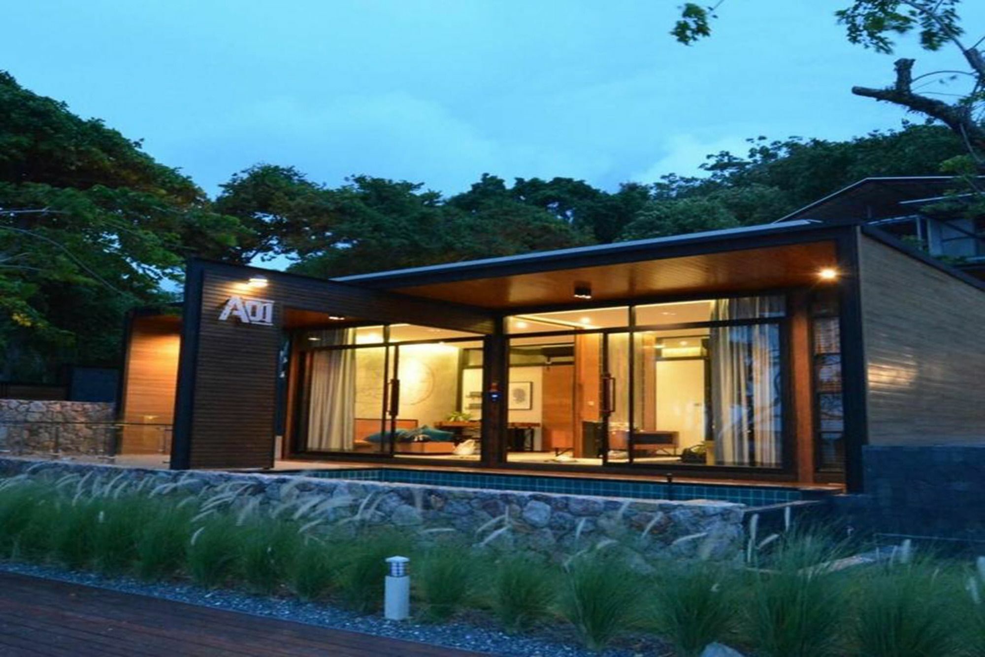 The 4* Haad Rin