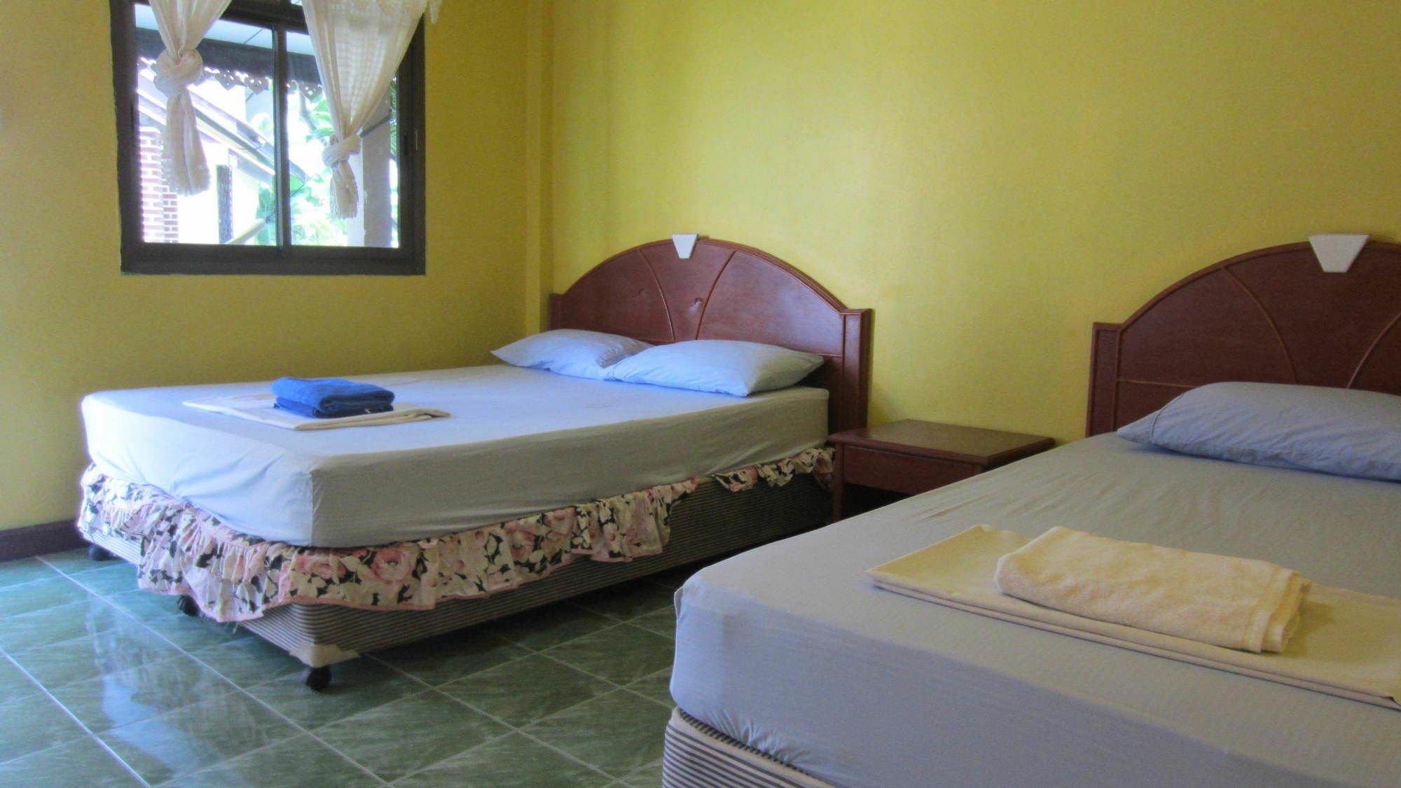 Charung 3*