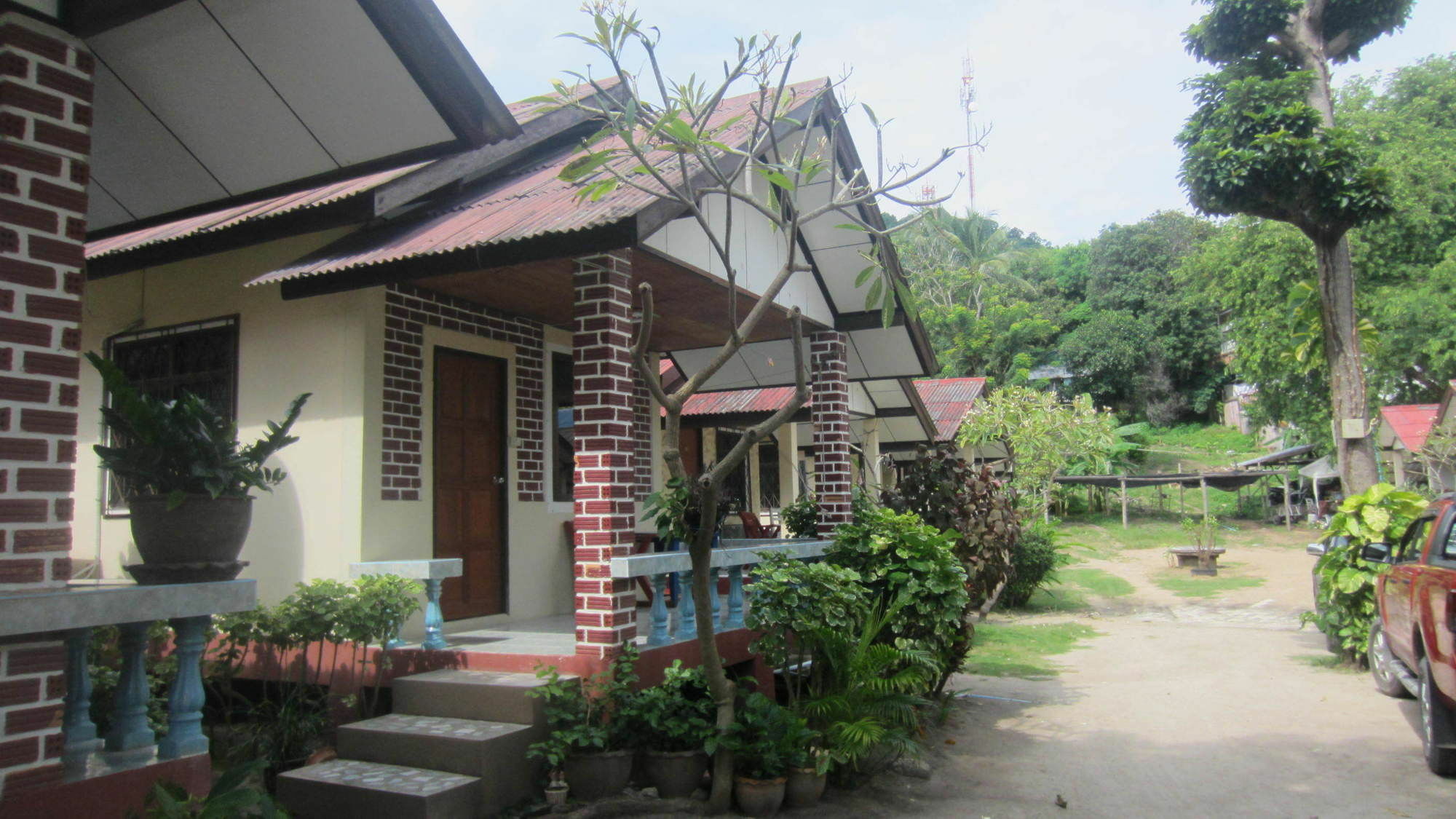 Charung 3* Haad Rin