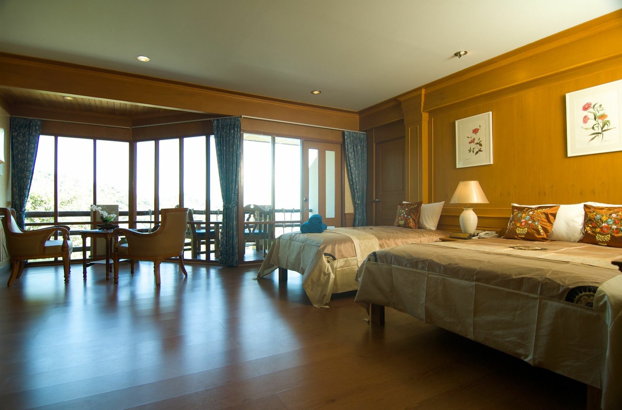 Resort Paradise Zone 3*