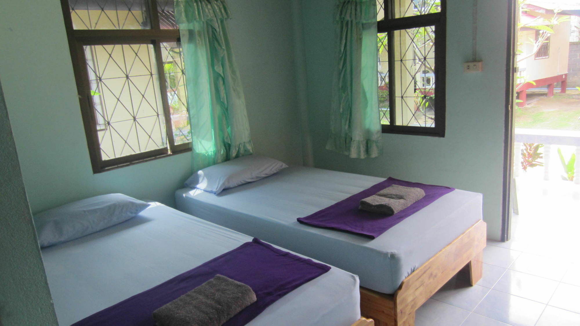 Hotel Charung 3*